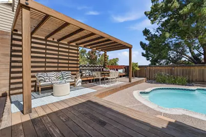 2137 Pheasant Dr, Hercules, CA 94547 - Photo 68