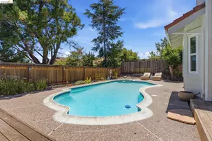 2137 Pheasant Dr, Hercules, CA 94547 - Photo 74