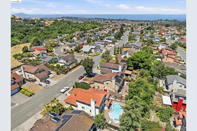 2137 Pheasant Dr, Hercules, CA 94547 - Photo 82