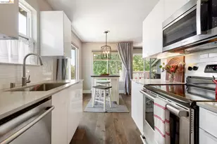122 Lakeshore Ct, Richmond, CA 94804 - Photo 12