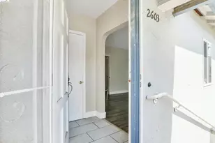 2605 Prentiss Pl, Oakland, CA 94601 - Photo 2