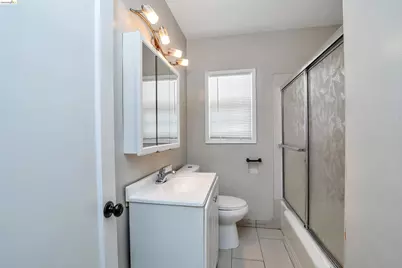 2605 Prentiss Pl, Oakland, CA 94601 - Photo 22