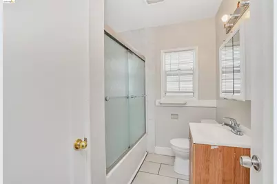 2605 Prentiss Pl, Oakland, CA 94601 - Photo 12