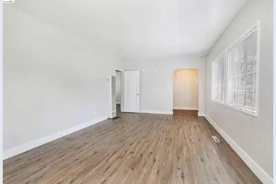 2605 Prentiss Pl, Oakland, CA 94601 - Photo 14
