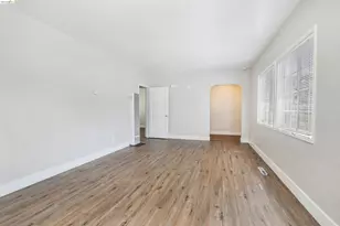2605 Prentiss Pl, Oakland, CA 94601 - Photo 14