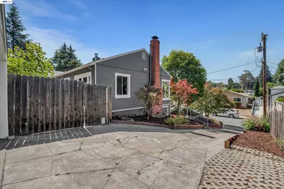 7538 Circle Hill Dr, Oakland, CA 94605 - Photo 40
