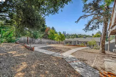 7538 Circle Hill Dr, Oakland, CA 94605 - Photo 34