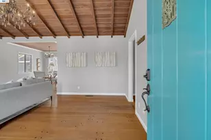 7538 Circle Hill Dr, Oakland, CA 94605 - Photo 4