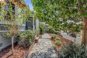 7538 Circle Hill Dr, Oakland, CA 94605 - Photo 44