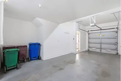 187 City Limits Cir, Oakland, CA 94608 - Photo 24