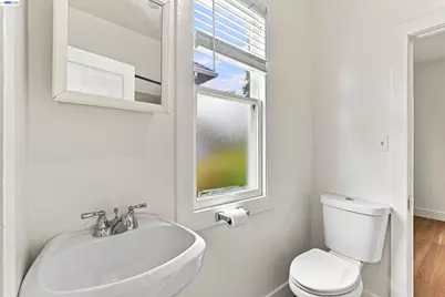 6414 Herzog St, Oakland, CA 94608 - Photo 26