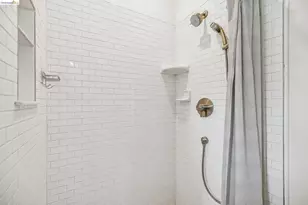 2739 10th Ave, Oakland, CA 94606 - Photo 26