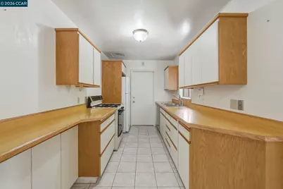 3712 Los Flores Ave, Concord, CA 94519 - Photo 6