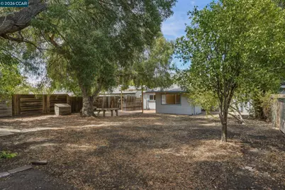 3712 Los Flores Ave, Concord, CA 94519 - Photo 20