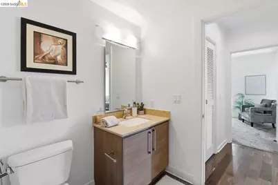 200 2nd St #403, Oakland, CA 94607 - Photo 26