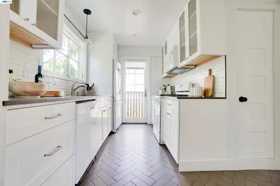 5323 Miles Ave, Oakland, CA 94618 - Photo 6