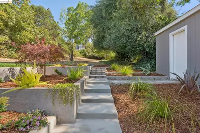 1978 Tiffin Rd, Oakland, CA 94602 - Photo 46