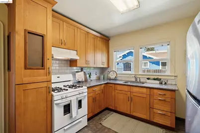 1152 Francisco St, Berkeley, CA 94702 - Photo 12