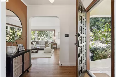 1322 Stannage Ave, Berkeley, CA 94702 - Photo 4