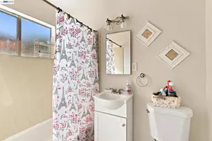 1451 Linfield Ln, Hayward, CA 94545 - Photo 22