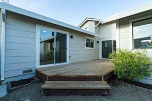 1057 Topsail Dr, Vallejo, CA 94591 - Photo 16