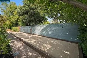 2 Reliez Manor Ct, Lafayette, CA 94549 - Photo 32