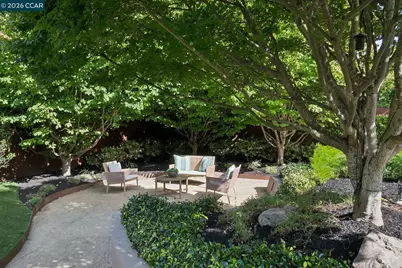 2 Reliez Manor Ct, Lafayette, CA 94549 - Photo 12