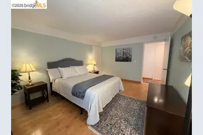 3 Commodore #158, Emeryville, CA 94608 - Photo 30