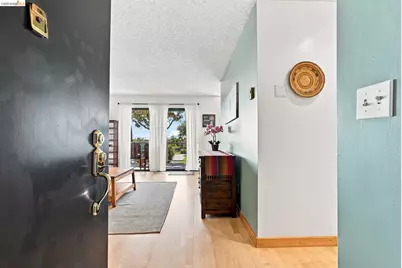 3 Commodore #158, Emeryville, CA 94608 - Photo 6