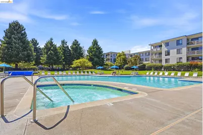 3 Commodore #158, Emeryville, CA 94608 - Photo 46