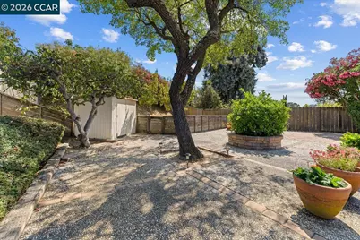 124 Chestnut Dr, Hercules, CA 94547 - Photo 30