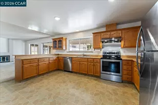 124 Chestnut Dr, Hercules, CA 94547 - Photo 12