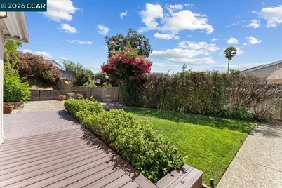 124 Chestnut Dr, Hercules, CA 94547 - Photo 34