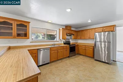 124 Chestnut Dr, Hercules, CA 94547 - Photo 10