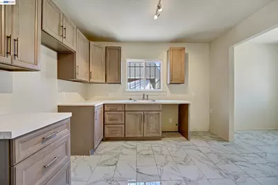 1707 73rd Ave, Oakland, CA 94621 - Photo 22