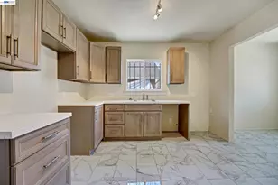 1707 73rd Ave, Oakland, CA 94621 - Photo 22