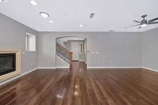 724 Topiary Ln, Mountain House, CA 95391 - Photo 2