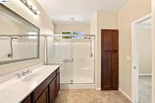 2401 Coffeeberry Rd, West Sacramento, CA 95691 - Photo 16
