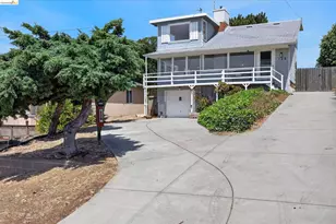 136 Craven St, Vallejo, CA 94590 - Photo 2