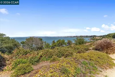 720 Live Oak Ln, Pinole, CA 94564 - Photo 10
