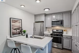 8110 Arroyo Dr, Pleasanton, CA 94588 - Photo 14