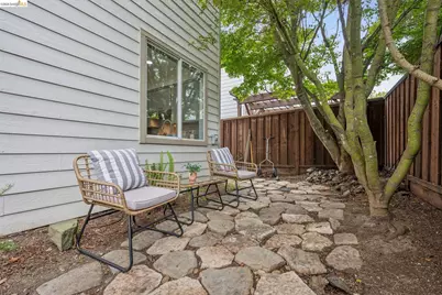 25 Farallon Ct, Richmond, CA 94804 - Photo 42