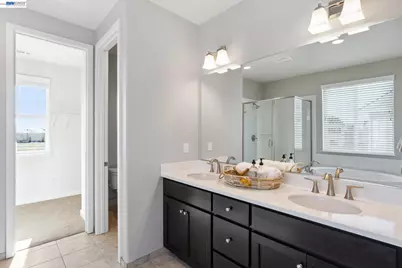 2408 Golden Way, Fairfield, CA 94533 - Photo 16