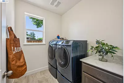 125 Creek View Cir, Fairfield, CA 94533 - Photo 18