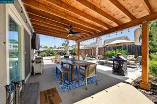 1560 American Beauty Dr, Concord, CA 94521 - Photo 24