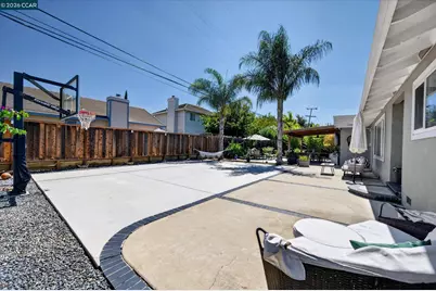 1560 American Beauty Dr, Concord, CA 94521 - Photo 28