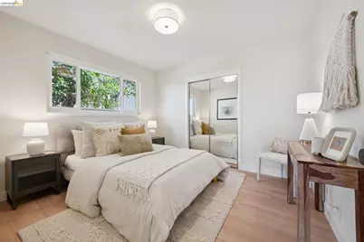 7425 Hillmont Drive, Oakland, CA 94605 - Photo 30