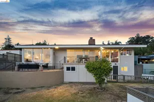7425 Hillmont Dr, Oakland, CA 94605 - Photo 66