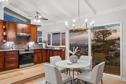7425 Hillmont Drive, Oakland, CA 94605 - Photo 58