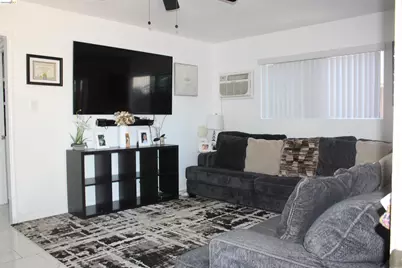 2268 Marsh St, Stockton, CA 95205 - Photo 4